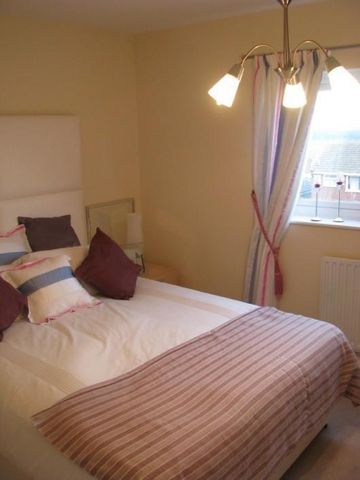 3 bedroom townhouse to rent - Photo 2