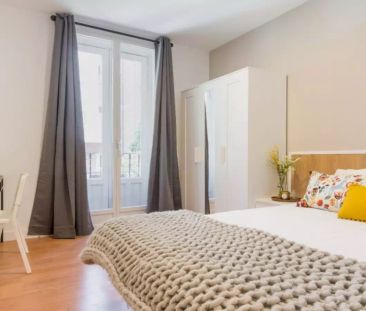 Room in a shared 11-bedroom apartment for rent in Fuente del Berro,... - Photo 2