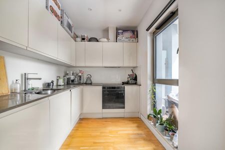 Studio to rent - Photo 3