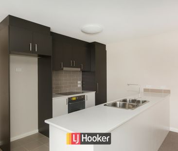 Convenient location near tram line! - Photo 3