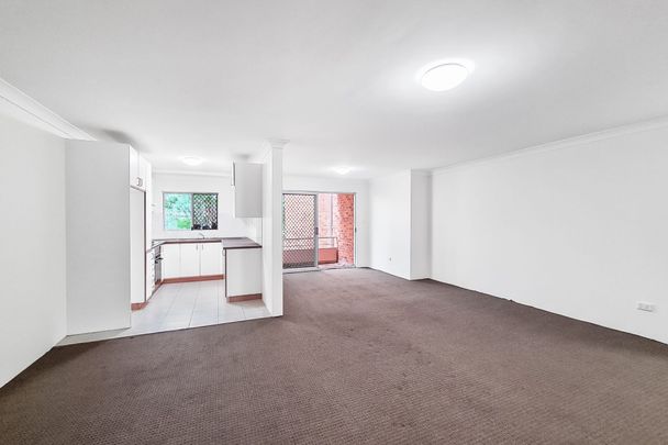 Unit 8/23-25 Priddle Street, Westmead. - Photo 1