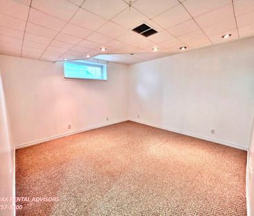 STUNNING & SUPER 4 BED, 3.5 BATH SF HOME W/A BONUS ROOM & A DBL DET... - Photo 2