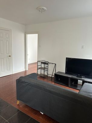 For Lease - 965 Bloor Street Unit# 4, Toronto, Ontario - Photo 1