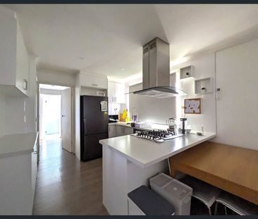 Convenient & Modern Living! - Photo 5