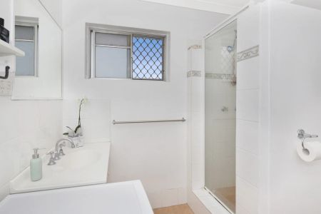 Stylish & Convenient Living in the Heart of Coorparoo - Photo 5