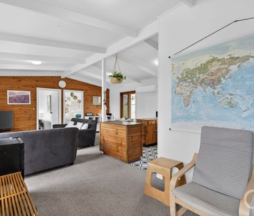 Open the door to effortless coastal living - Photo 2