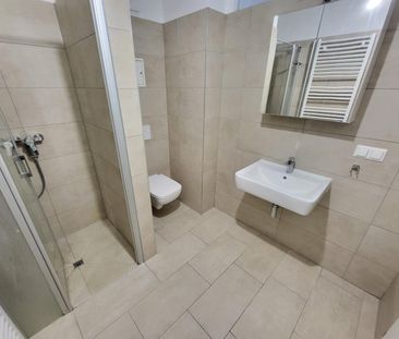 STILVOLLE 2-ZIMMER-WOHNUNG I CA. 48 QM I RUHIGE TOPLAGE I ROTO IMMO... - Foto 2