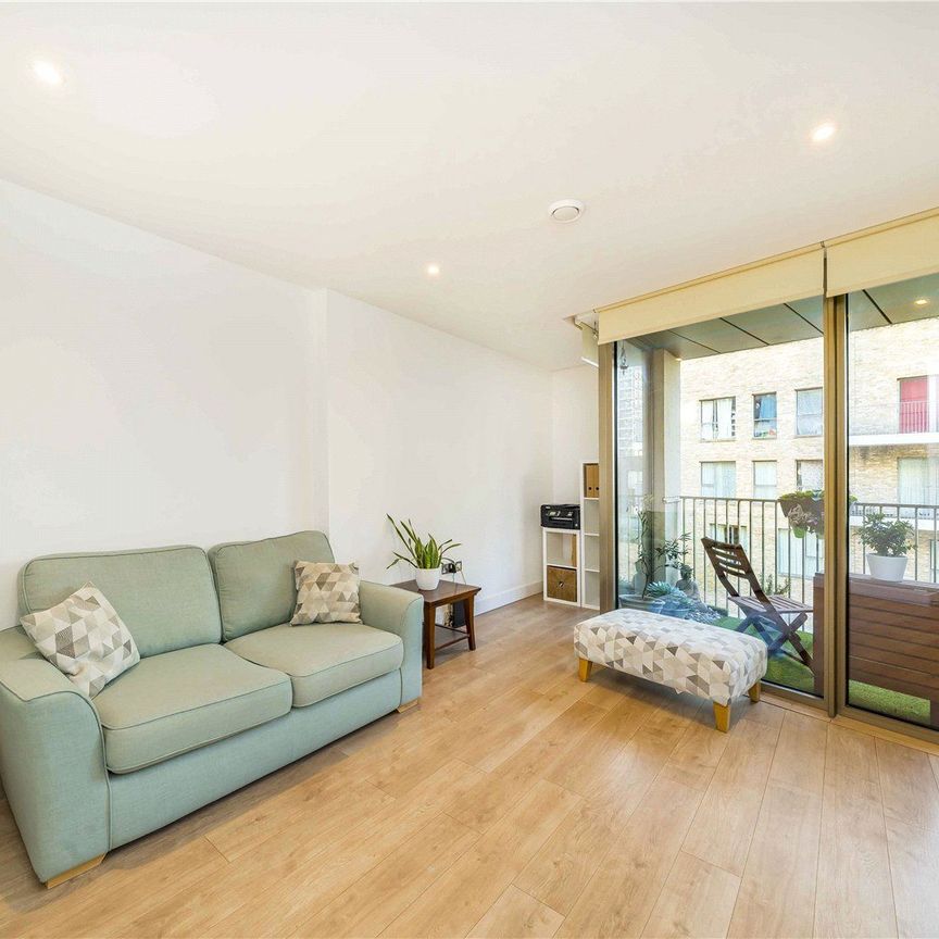 Bessemer Place, Greenwich Peninsula, SE10 - Photo 1