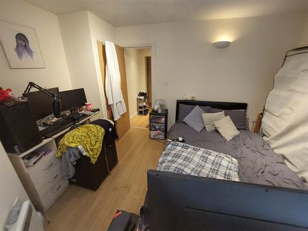 Colum Road Cardiff - Photo 4