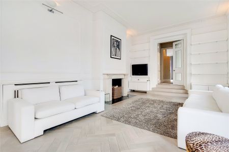 Eaton Place, Belgravia, SW1X flat to rent - Photo 2