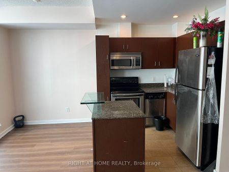 For Lease - 208 Queens Quay Unit# 2408, Toronto, Ontario - Photo 3