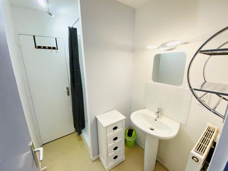 Location Appartement 2 pièces 38m² MACON 71000 - Photo 5