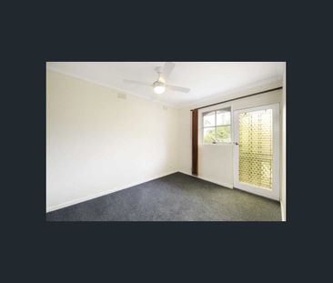 Renovated Comfort in Central Blackburn - Photo 3