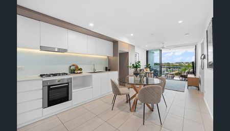 2 bed 2 bath + 1 car park, NE sea breezes, roof top pool and close to everything - Photo 4