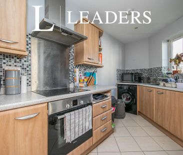 2 bedroom flat to rent - Photo 2