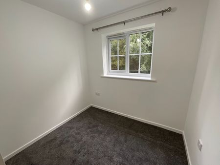 2 Bed Maisonette, Newcroft Drive, M9 - Photo 2