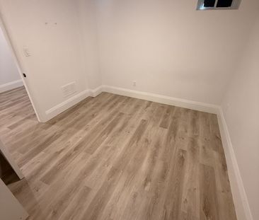 For Lease - 39 Lonborough Avenue Unit# Lower Level w/Walk-out, Toro... - Photo 4