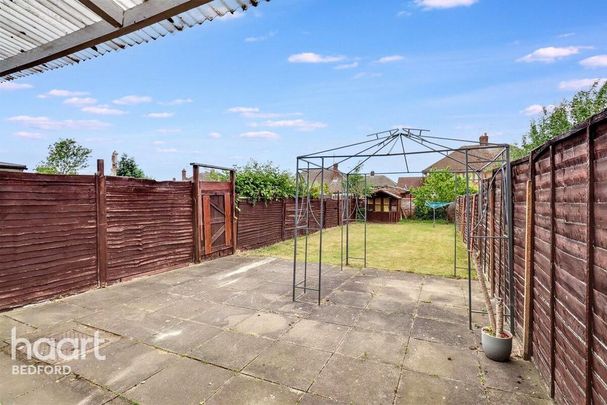 3 bedroom terraced house to rent - Photo 1