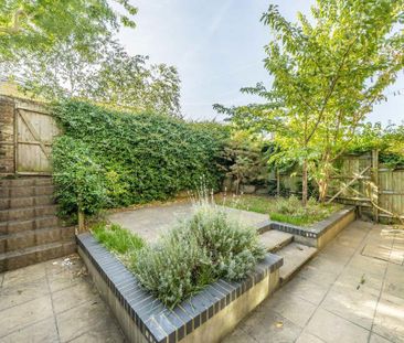 3 bedroom flat to rent - Photo 4