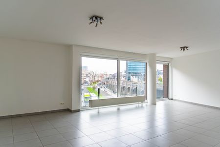 Appartement te huur in Antwerpen met 2 slaapkamers - Photo 2