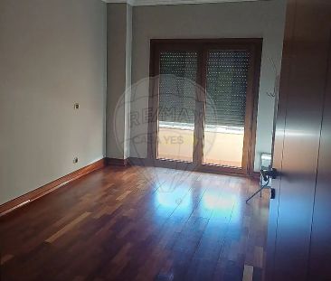 Apartment T2 in Santo António dos Cavaleiros e Frielas, Loures - Photo 4
