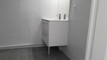 location Appartement T2 DE 38.33m² À VILLIERS SUR MARNE - Photo 2