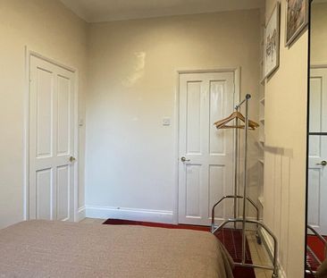 2 Bed Flat, College Place, NW1 - Photo 6