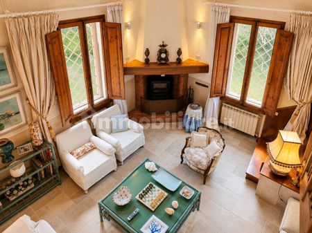 Villa unifamiliare via Giuseppe Mazzini 115, Vittoria Apuana, Forte dei Marmi - Photo 3