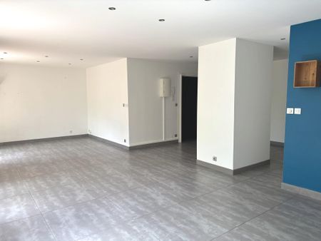 Location Appartement 3 pièces 69m² CALUIRE ET CUIRE 69300 - Photo 3