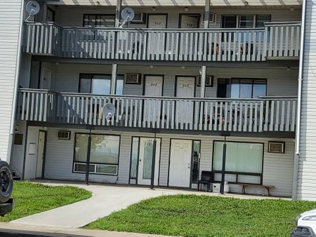 Brookhurst – Bachelor - Photo 5