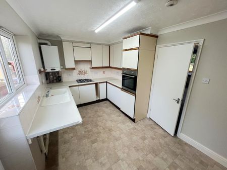 2 bedroom mews to rent - Photo 5