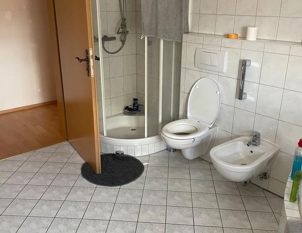Geräumige 3,5 Zimmer Wohnung mit Garten - Photo 1