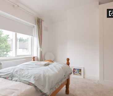 Simple single room to rent in Walkinstown, Dublin. - Photo 5