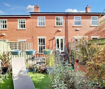 4 bedroom terraced house to rent - Photo 2