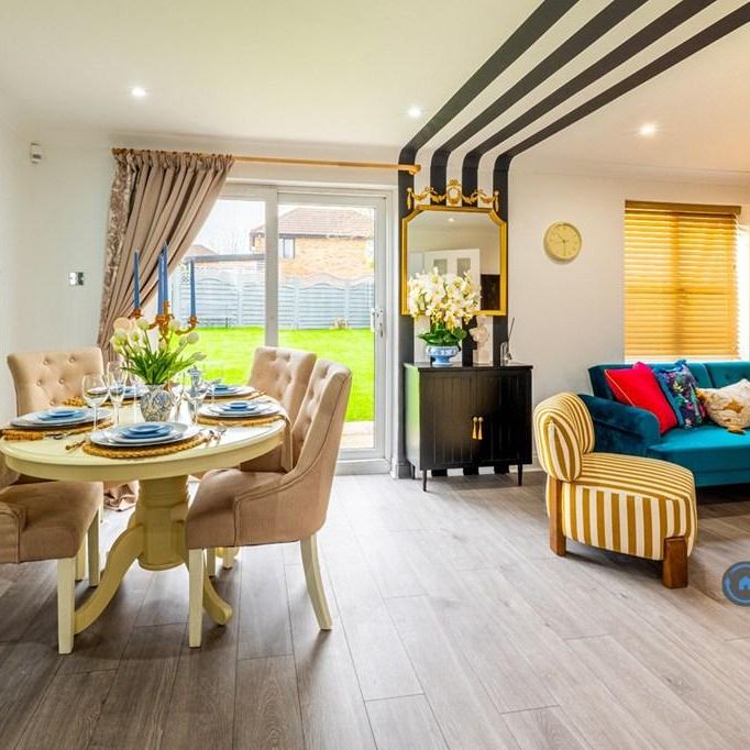 2 bedroom detached house to rent - Photo 1