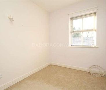 Macleod Road, Winchmore Hill, N21 - Photo 2