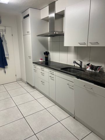 Helle moderne 5.5-Zimmer-Wohnung in Bassersdorf - Photo 2