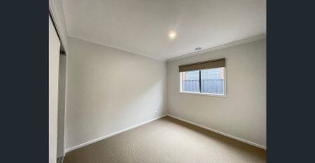 Beautiful 4 Bedroom 2 Bathroom Family Home for Lease！ - Photo 3