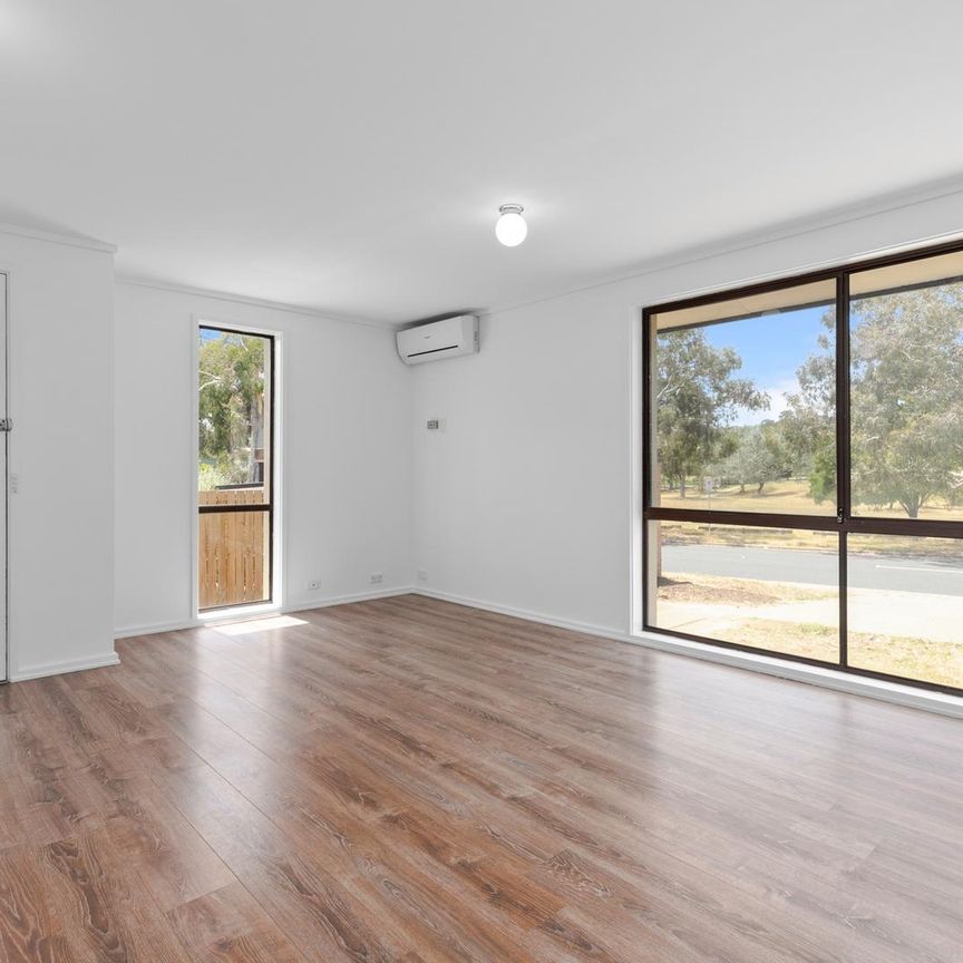 15 Shakespeare Cres, Fraser ACT 2615 - House For Rent | Domain - Photo 1