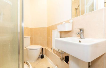 2 bedroom apartment to rent - Photo 4