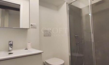 Terrace: PANTHEON: Beautifully renovated 4 bedroom, 4 Bath, large living room, dining, study and two private terraces. Situated in elegant building with elevator directly in quiet charming Piazza. Ref 227 - Photo 5
