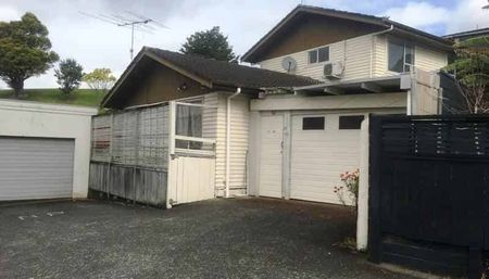 SPACE, SPACE AND MORE SPACE - 5 BEDROOMS - Photo 3