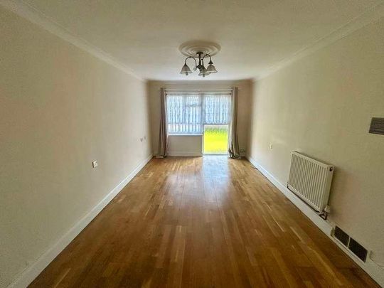 Maynard Court, Waltham Abbey, EN9 - Photo 1