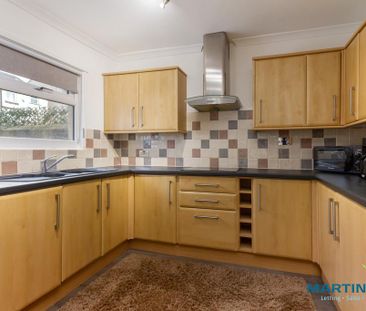 1 bedroom in a house share to rent - Photo 6