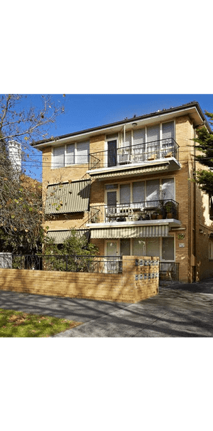 Apartment in Prime Location! - Photo 1