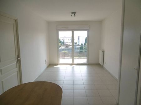 Location Appartement 2 pièces 42m² MONTPELLIER 34000 - Photo 2