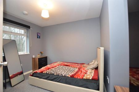 4 bedroom house to rent - Photo 2