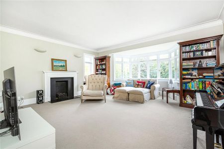6 bedroom detached house to rent - Photo 2