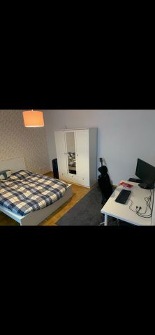 Helles, möbliertes WG-Zimmer an der Münchner Freiheit - Photo 5