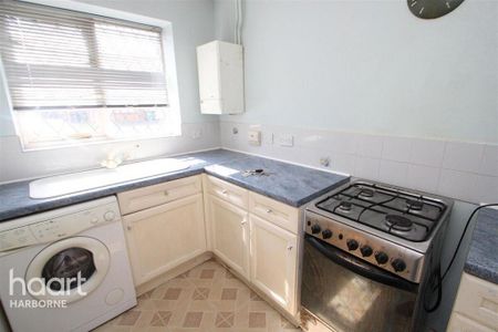 2 bedroom terraced house to rent - Photo 2